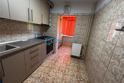 Apartament cu 3 camere decomandat, mobilat în 9 Mai - 10
