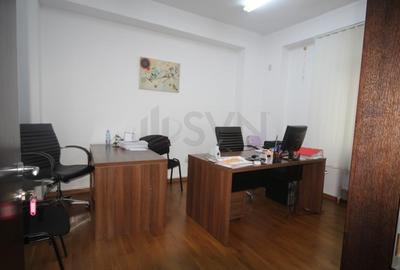 Casă individuală cu 12 camere cu Canalizare în 1 Mai - 14