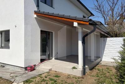 Casă cu 3 camere cu Teren 180 Mp în Sânandrei