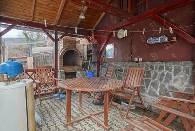 Casă cu 6 camere cu Teren 337 Mp în Central - 2