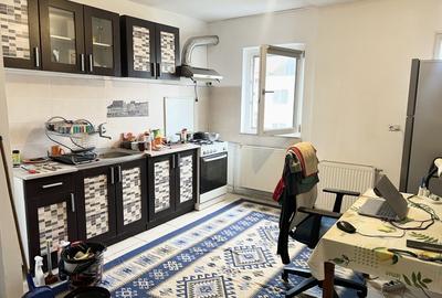 Apartament cu 2 camere semidecomandat, mobilat în Lipovei