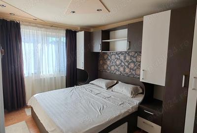 Ofer spre inchiriere apartament cu trei camere confort 1 - 5