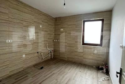 Casă cu 9 camere cu Teren 460 Mp în Central - 10