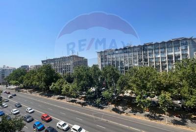 Garsonieră decomandată în P-ța Romană