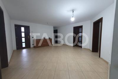 Casa 5 camere 197mp utili situata la 27km de Fagaras si 65km de Brasov - 13