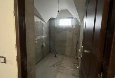 Casă cu 6 camere cu Teren 500 Mp în Câmpineanca - 9