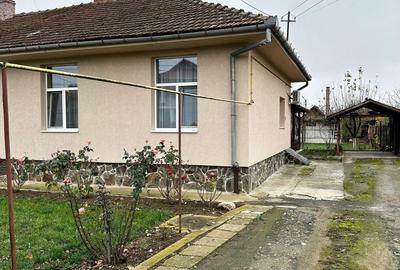 Casă cu 3 camere în Central - 1