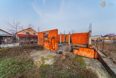 Casă individuală cu 7 camere cu Canalizare în Central - 46