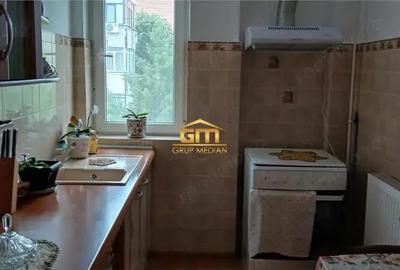 Apartament cu 3 camere semidecomandat în Central - 1