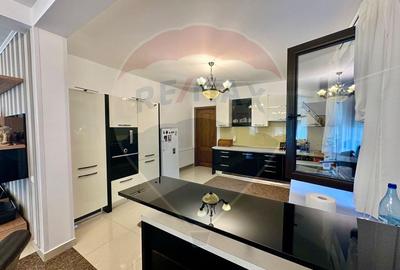 Casă cu 5 camere cu Teren 1180 Mp în Sicrita - 12