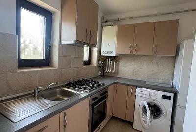 Apartament cu 3 camere în Cetate