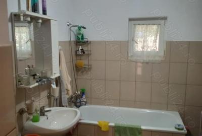 Casă cu 3 camere în Central - 2