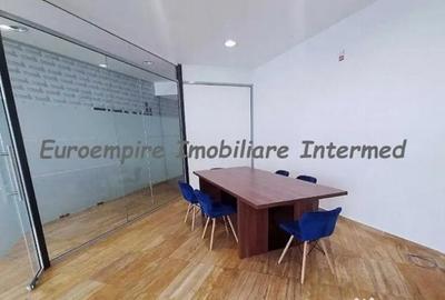Spațiu comercial, de 90 mp, în Gara - 8
