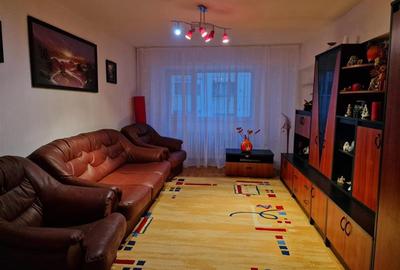 Apartament cu 3 camere decomandat în Central - 3