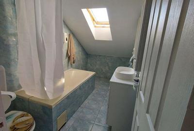Vand apartament 40 m2 la mansarda - 1