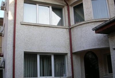 Vila Floreasca – 160 mp, 3 bai, aer conditionat, AC , 8 min metrou - 1