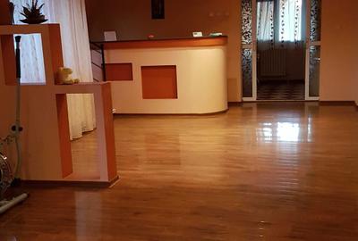 Casă cu 4 camere cu Teren 900 Mp în Central - 6