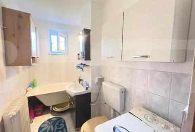 Apartament cu 4 camere semidecomandat, mobilat în Central - 2