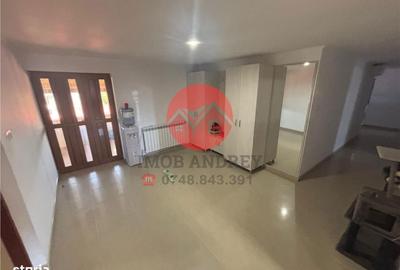 Apartament cu 4 camere decomandat în Central - 4