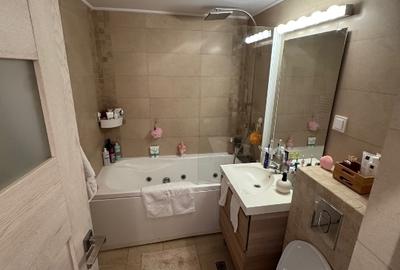 Apartament cu 3 camere decomandat în Traian - 6