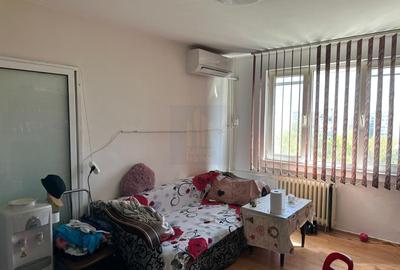 Apartament cu 4 camere semidecomandat, mobilat în Drumul Taberei - 1