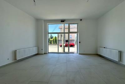 Spatiu comercial, 45 mp utili, vitrina, finisat, zona Podului IRA