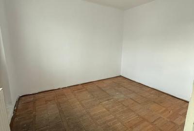 OPORTUNITATE IN ZONA GIROCULUI! APARTAMENT 2 CAMERE – 59.000 € - 4