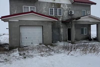 Casă cu 4 camere cu Teren 8300 Mp în Gălbinași - 13