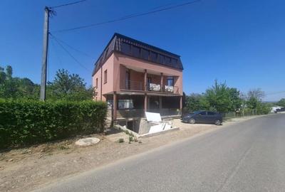 Urgent ocazie investitie casa 400mp+spatii comerciale, rezi Urgent ocazie investitie casa 400mp+spatii comerciale, rezi - 2