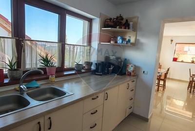 Hotel/Pensiune, de 270 mp, în Baia de Fier - 8