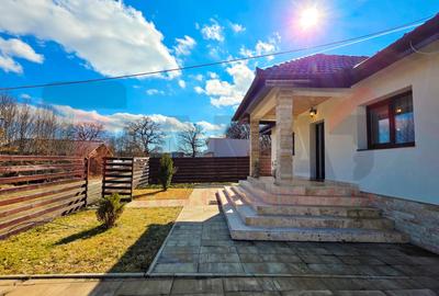 Casă individuală cu 2 camere cu Canalizare în Hipodrom 1 - 10