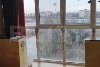 Apartament cu 3 camere semidecomandat, mobilat în Central - 1