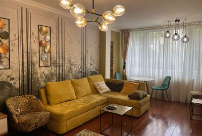 Apartament cu 2 camere decomandat, mobilat în Arcul de Triumf