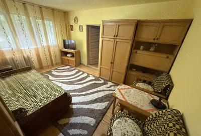Proprietar, vand apartament 2 camere Re?i?a