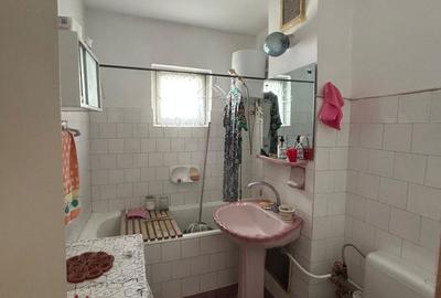 Apartament cu 2 camere decomandat în Piața Centrală - 3