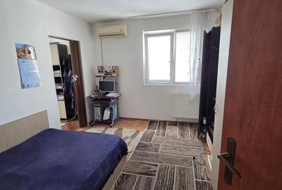 Apartament cu 2 camere semidecomandat, mobilat în Titan