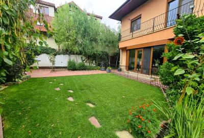 Casă cu 8 camere cu Canalizare în Iancu Nicolae - 23