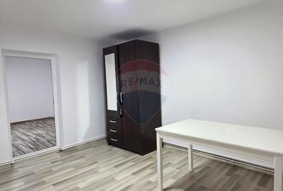 Casă individuală cu 6 camere cu Teren 300 Mp în Mihai Viteazu - 3