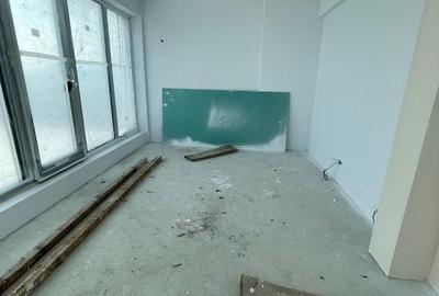Apartament cu 4 camere în Central - 14