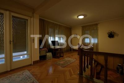 Casa individuala de vanzare cu 5 camere 2 balcoane zona Centrala - 11