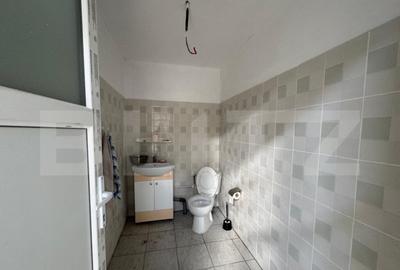 Hala 194 mp utili, platforma betonata 770 mp ?i teren to - 5