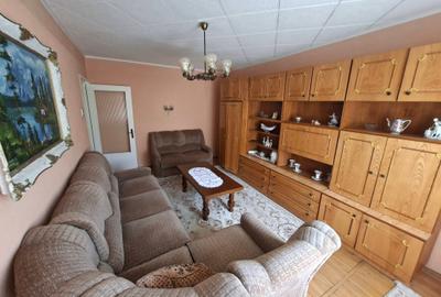 Apartament cu 3 camere în Cantacuzino - 1