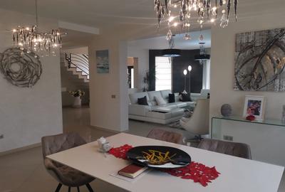 Casa/vila P+1+M , STEFANESTI, teren 749 mp, finisaje superioare, mobilata - 12