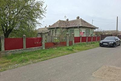 Casă cu 3 camere cu Teren 1230 Mp în Obârșia de Câmp - 2