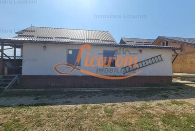 Casă individuală cu 8 camere decomandat cu Canalizare în Cristian - 6