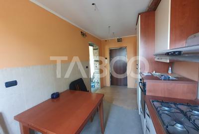 Apartament semidecomandat 2 camere etaj 2 zona 13 Decembrie - 2