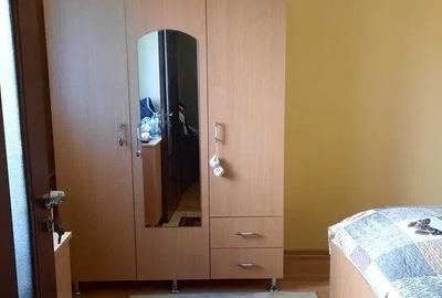 Apartament cu 3 camere, etaj 3/10, zona Podu Ros - 3