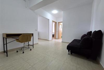 Apartament cu 2 camere semidecomandat, mobilat în Tractorul - 18