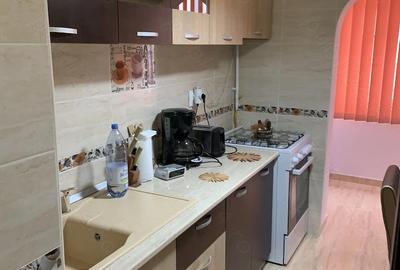 Apartament cu 2 camere decomandat în Republicii