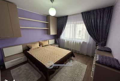 Apartament cu 3 camere decomandat în Nicolina